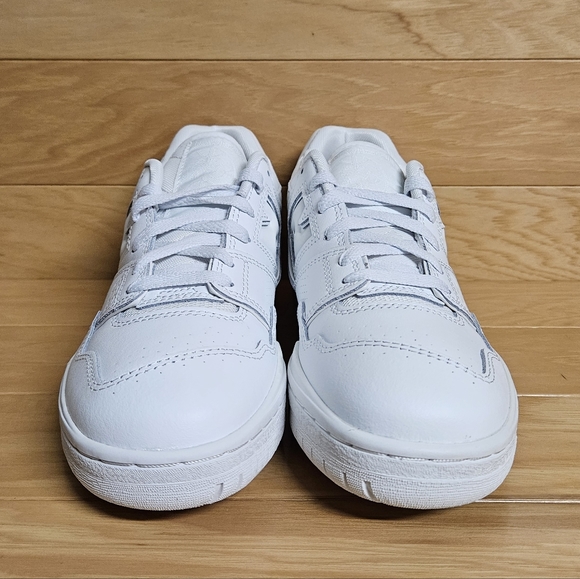 New Balance 550 Triple White Womens Shoe Sneaker BBW550WW - Picture 4 of 16